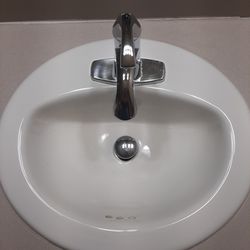 4 Countertop Sinks & 4P. Fisher Faucets