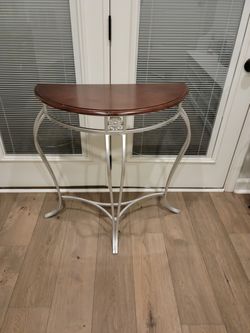 Entry Way Table 