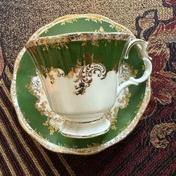 Royal Albert Regina Series Emerald Teacup & Saucer 1988
