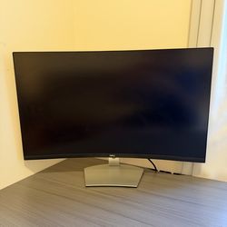 32” Curved Monitor (Dell) – Like New – Priced to Sell