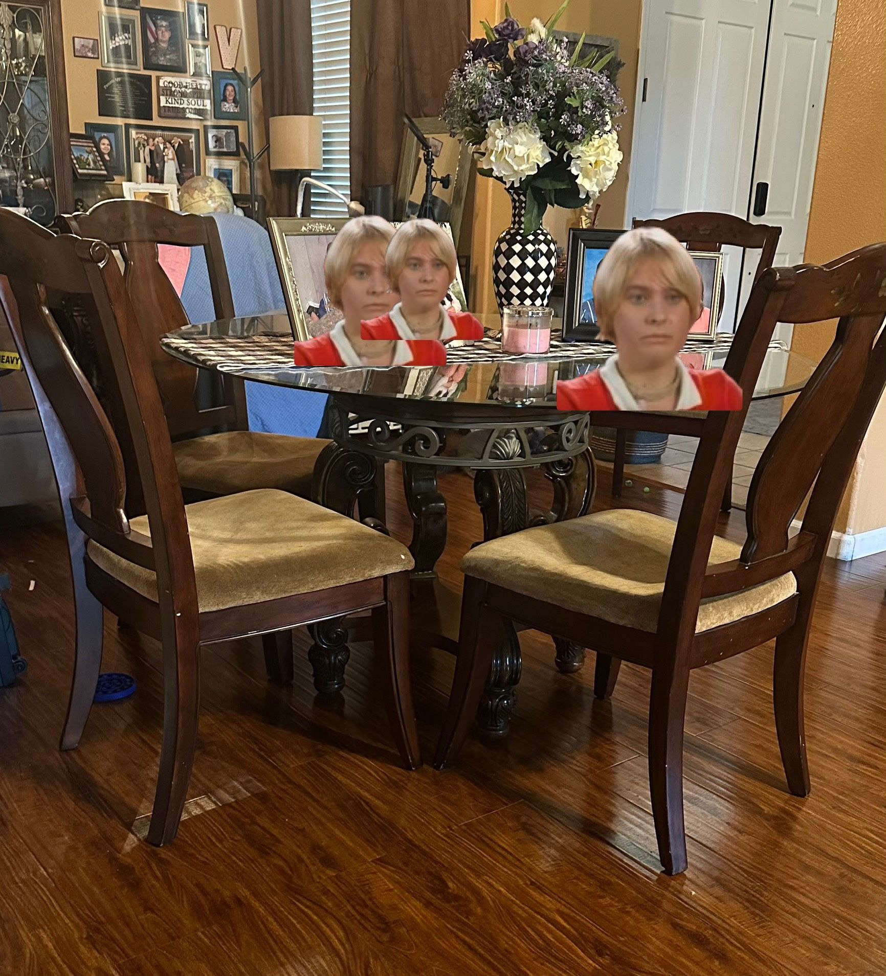 Dining table with four chairs.
