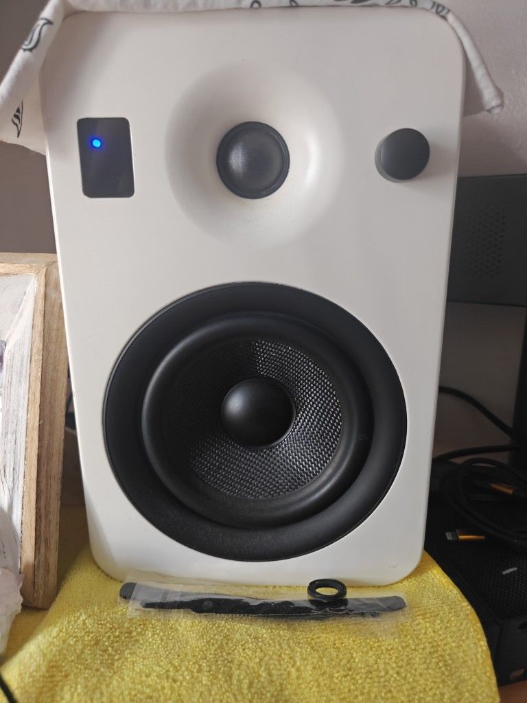 Kanto Speakers Bluetooth