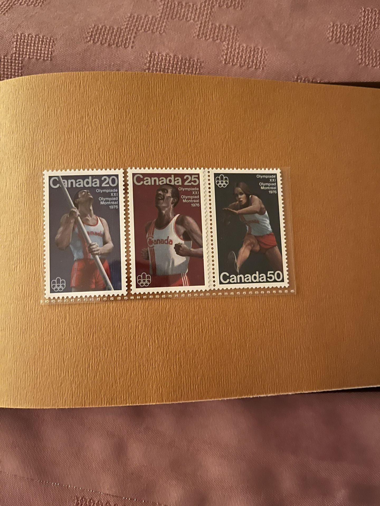 volume-1-montreal-olympic-1976-canada-post-souvenir-collection-stamps