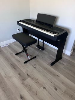 Yamaha DGX-670