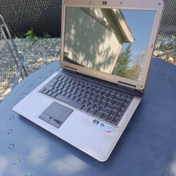Asus X83V Retro Gaming Laptop