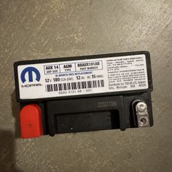 Auxliary battery for Jeep Grand Cherokee