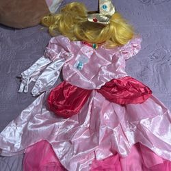 Princess Peach  Costume And accessories