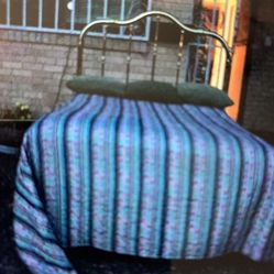 🌹FULL SIZE METAL BED FRAME-GOLD COLOR WITH MATRESSES INCLUDED🌹