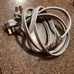 3 220 4’ Appliance Cords