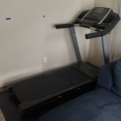 Free Nordic Track Treadmill & Floor Mat 