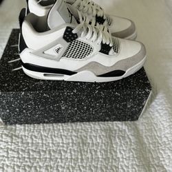 Air Jordan 4 Military Black