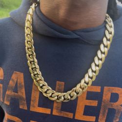 14k gold Cuban link