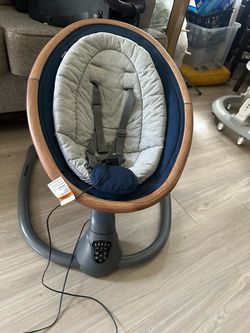 Electric baby swing