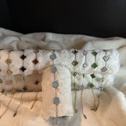 Bracelets 