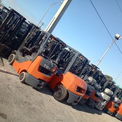 FORKLIFT TOYOTA $6500