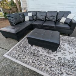 Black Sectional Delivery Available 🚚