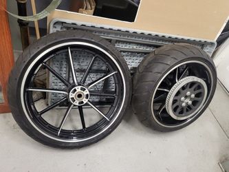 2018 Harley Davidson Breakout Wheel Set with Tires Motorcycle Harley-Davidson Parts