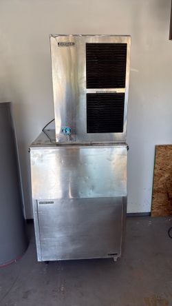 Ice maker
