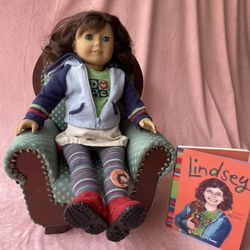 AMERICAN GIRL DOLL LINDSEY 