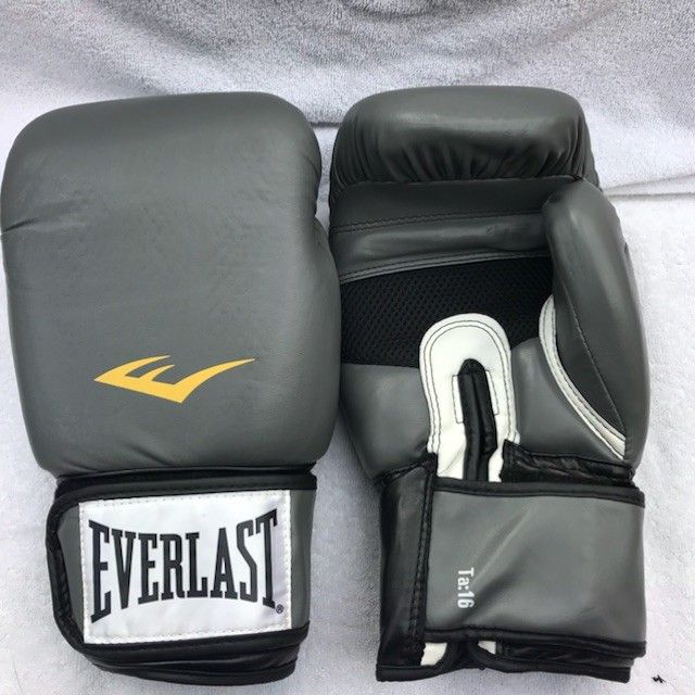 Grey/black 16oz Everlast pro boxing gloves