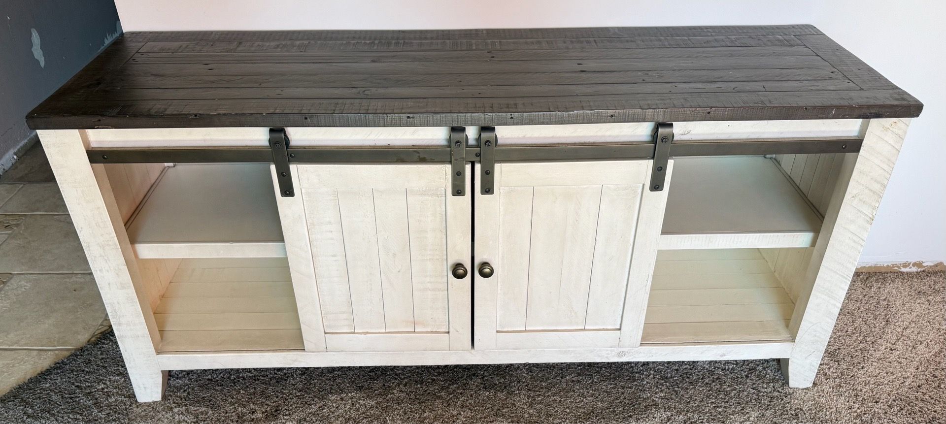 Farmhouse Style TV Console w Sliding Barn Doors