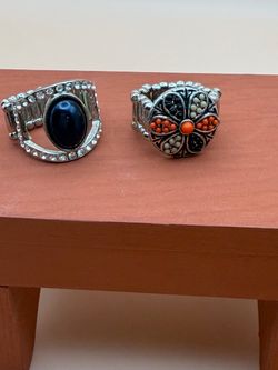 Lot of Two Vintage Paparazzi Stretch Rings Fits Comfortably Size 8.5