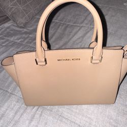 Michael kors purse