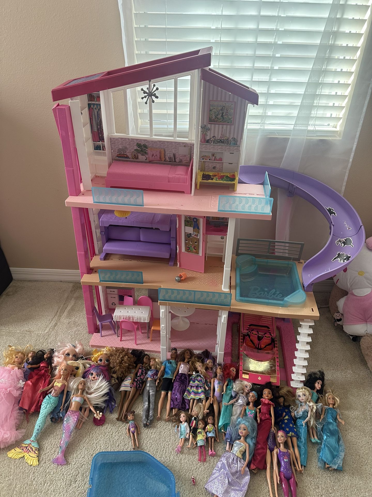 Barbie Playhouse Including Collection dolls and Accessories