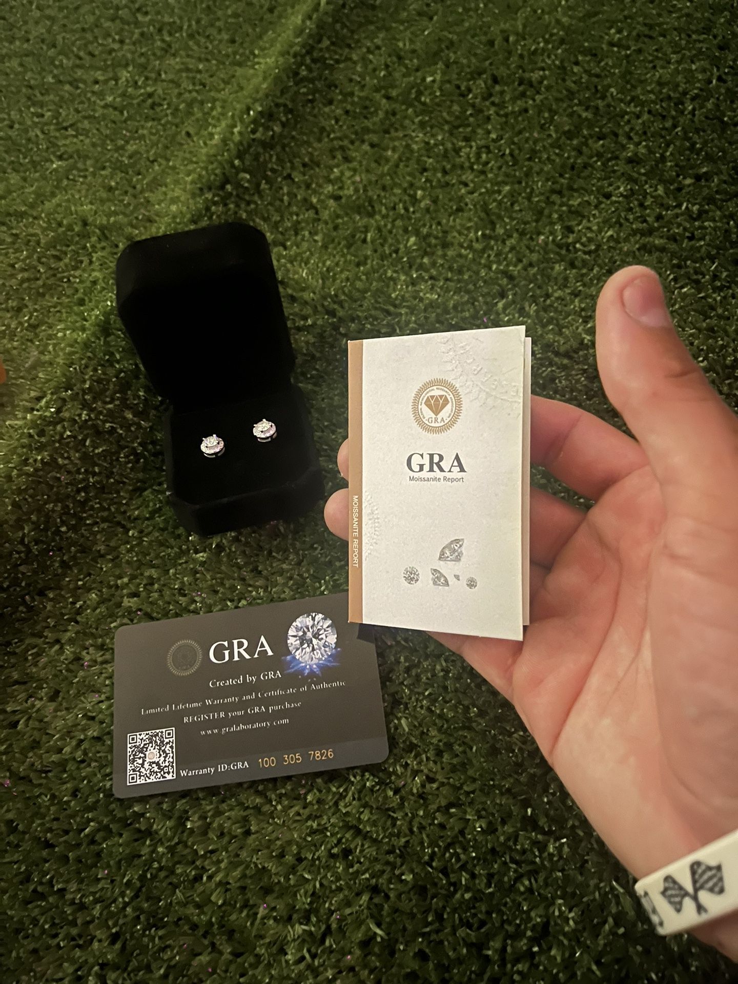 925S Silver White Gold Moissanite Earrings 