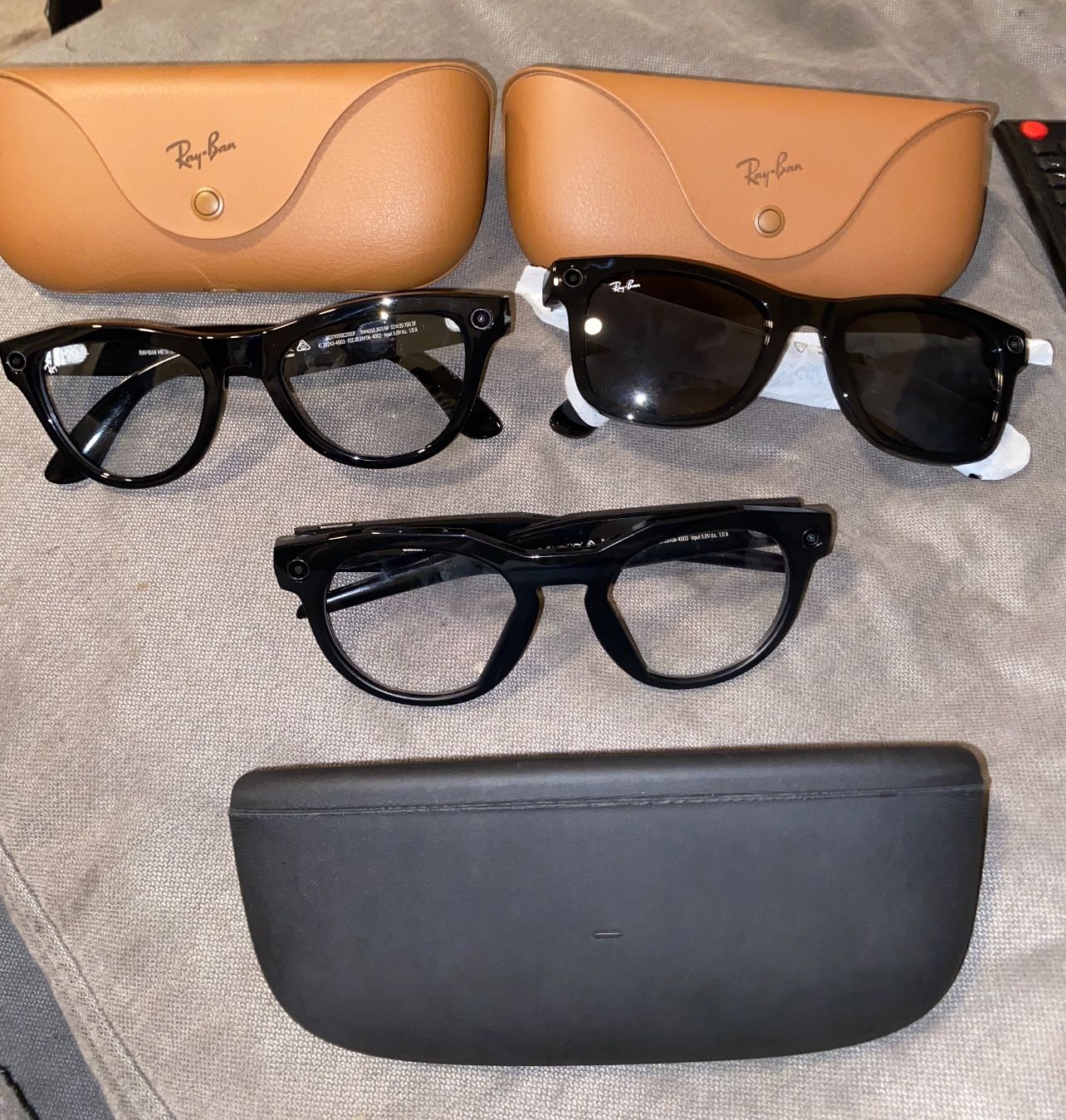 Ray Ban Meta Glasses / Oakley Meta Glasses