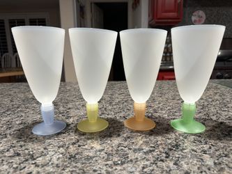 Tupperware Stemware Parfait Cups Set Of 4