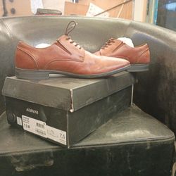 Alfani 71/2 Mens Dress shoes Dark Tan 