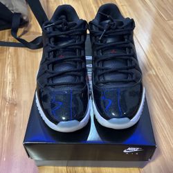 Jordan 11 Low 72-10
