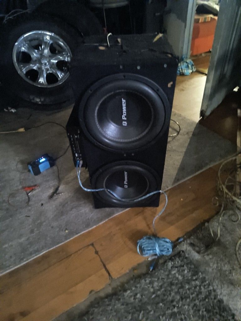 Q Power Subs And Amp2100