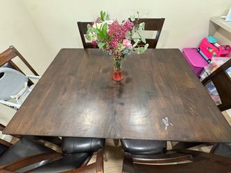 Leaf Table and 8 chairs!