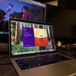MacBook Pro 13.3-inch - Intel 