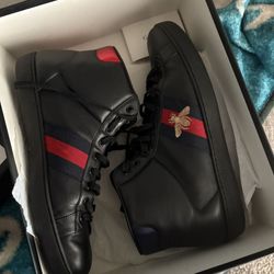 Gucci Shoes 