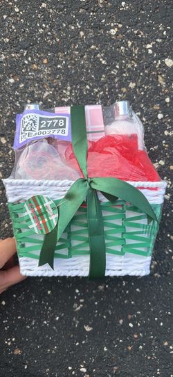 Freida and Joe Coconut Bath and Body Gift Set