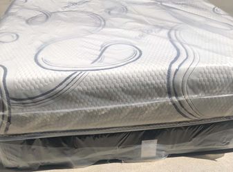 KING OR CAL KING MEMORY FOAM MATTRESS SET WHIT BOX SPRING BRAND NEW ✅️