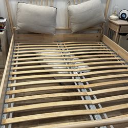 Contemporary bed Queen Bed frame