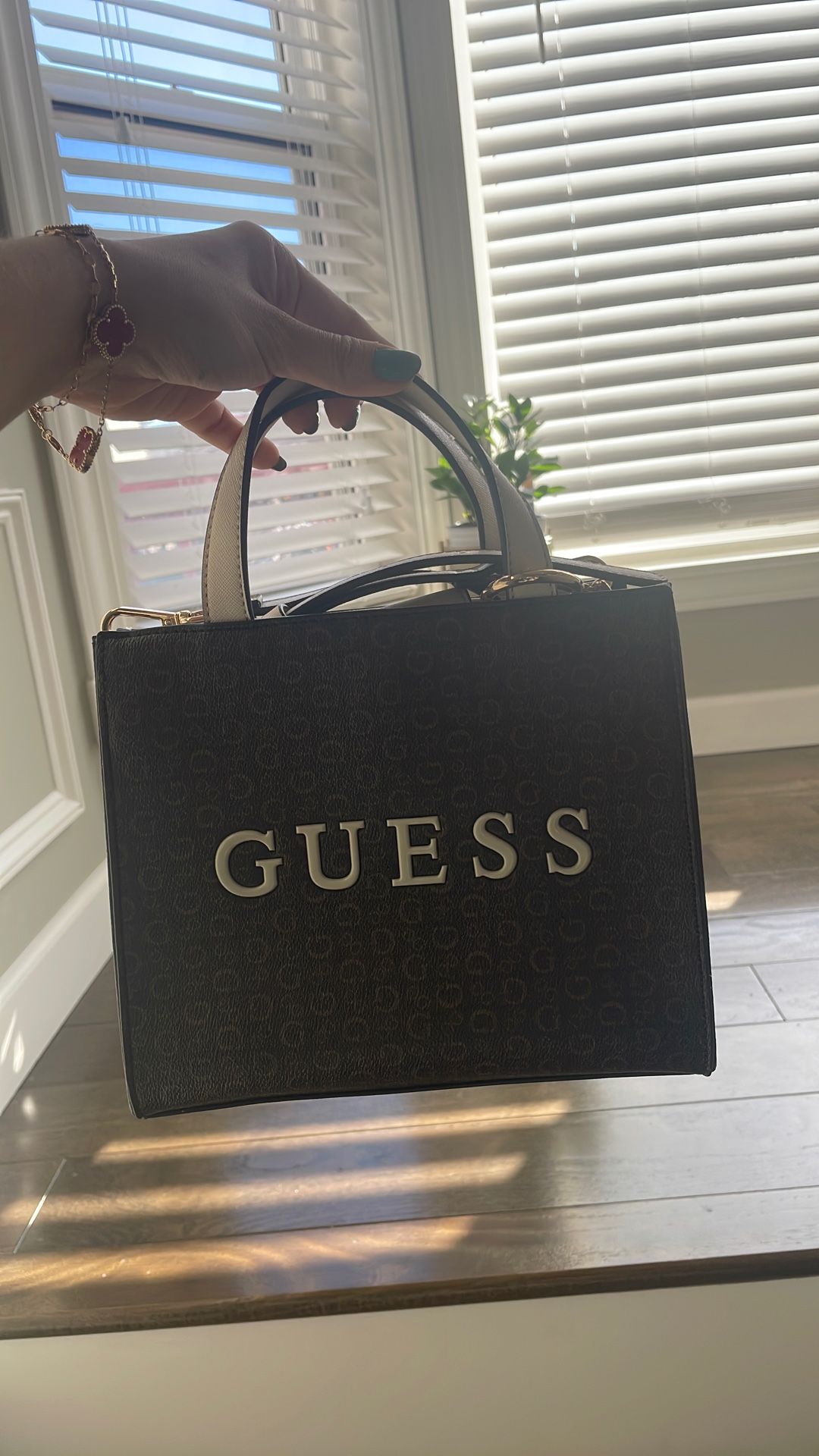 Guess Tote Crossbody Bag