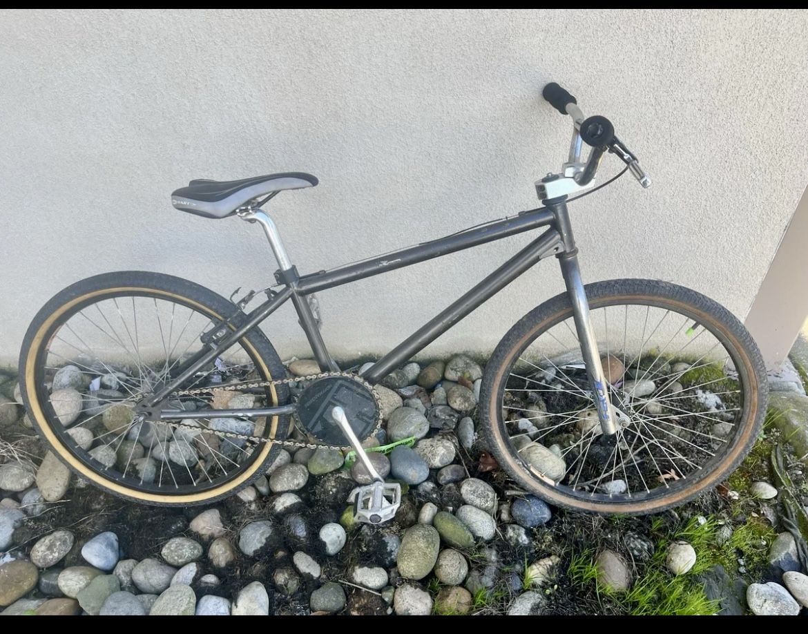 Bmx Diamond Back 24 Inch Bike