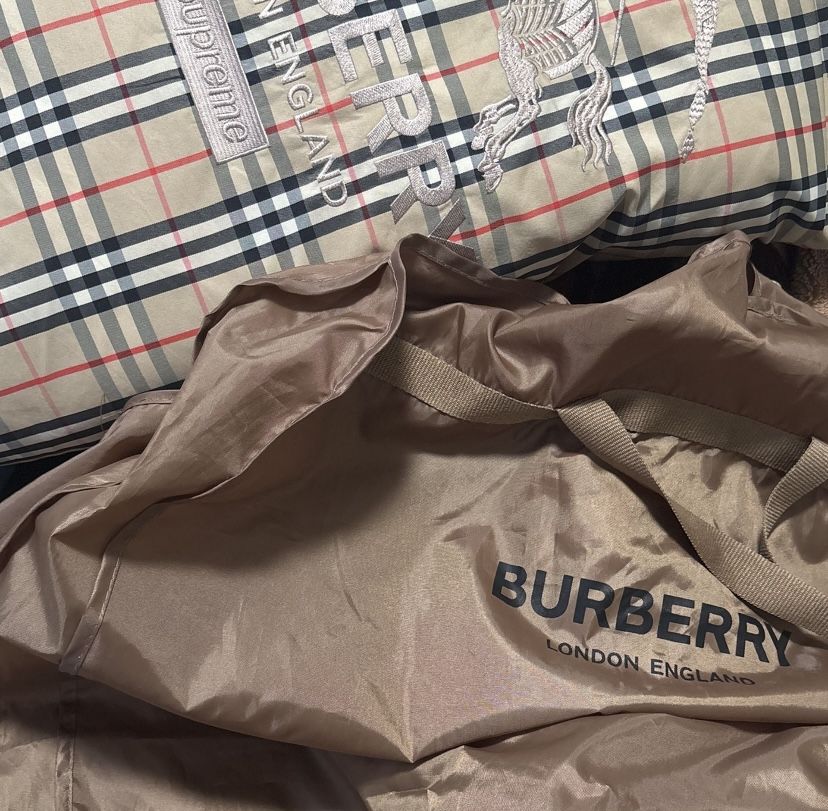 Supreme x Burberry Shearling Collar Down Puffer Jacket In Beige
