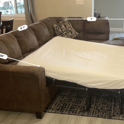 Rooms to go sleeper sofa / L shaped sofa / L sofa/ L sectional