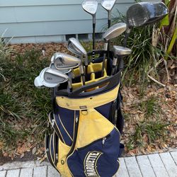 Mens adams golf club set.  Complete right handed set with golf bag