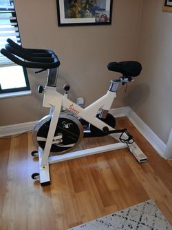 Sunny Health & Fitness Indoor Exercise Stationary Cycle Bike