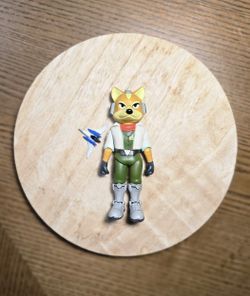 Nintendo Star Fox Figure