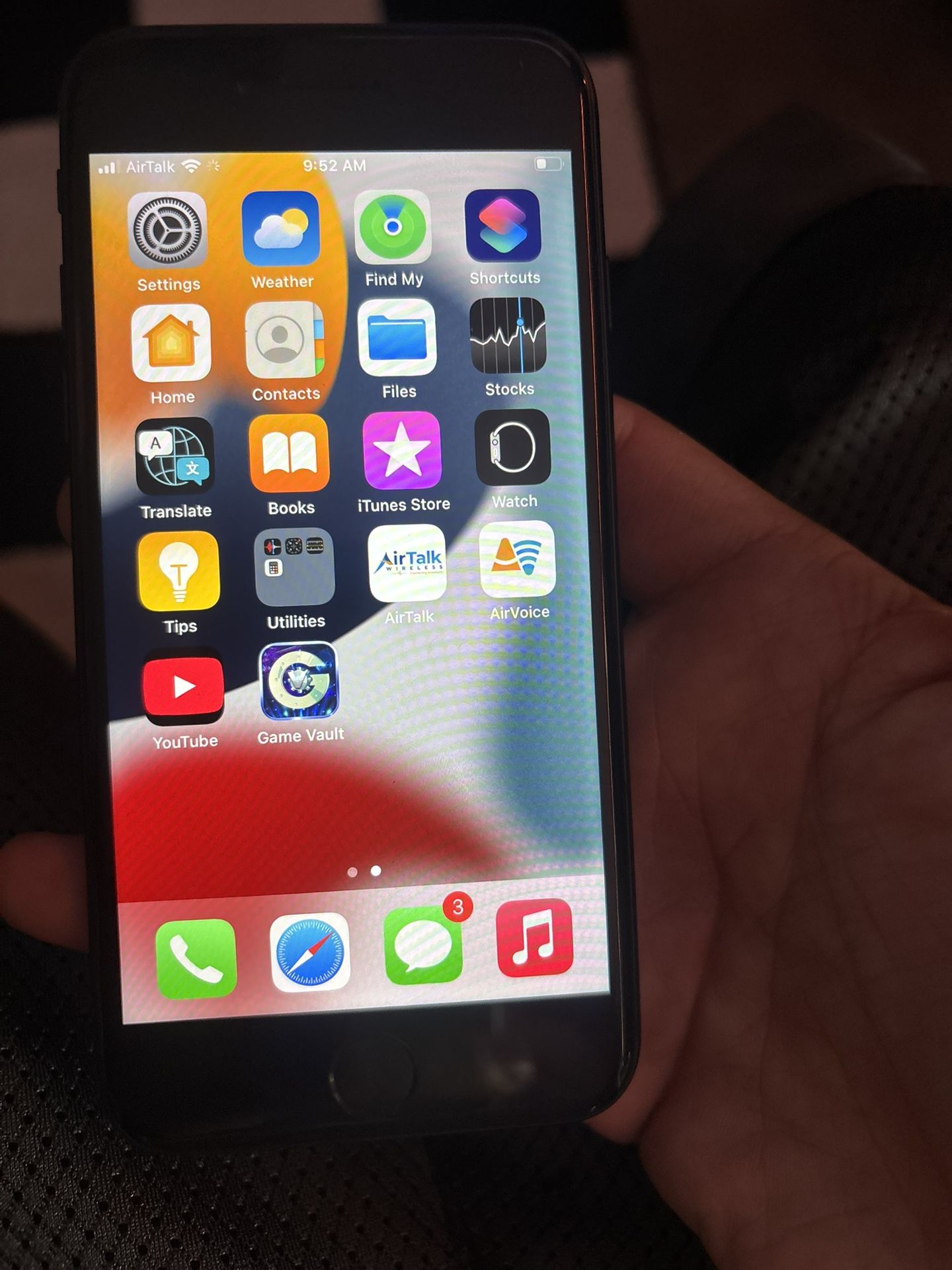 iPhone 7 Almost New -unlocked With Charger 