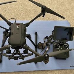DJI M210 V2 + Z30 + 4 TB55 + 4 WB37 + Go Professional Case.