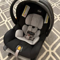 Like New Chicco KeyFit 30 Infant Car Seat With Base 